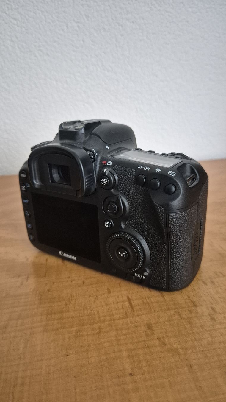 Canon Fotocamera: Canon 7D Mark ii – Usato da Langnau i. E. venduto da koebu01 2