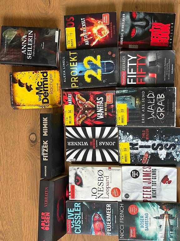 Libri: Bücherpaket – Usato da Bäriswil BE venduto da peddel