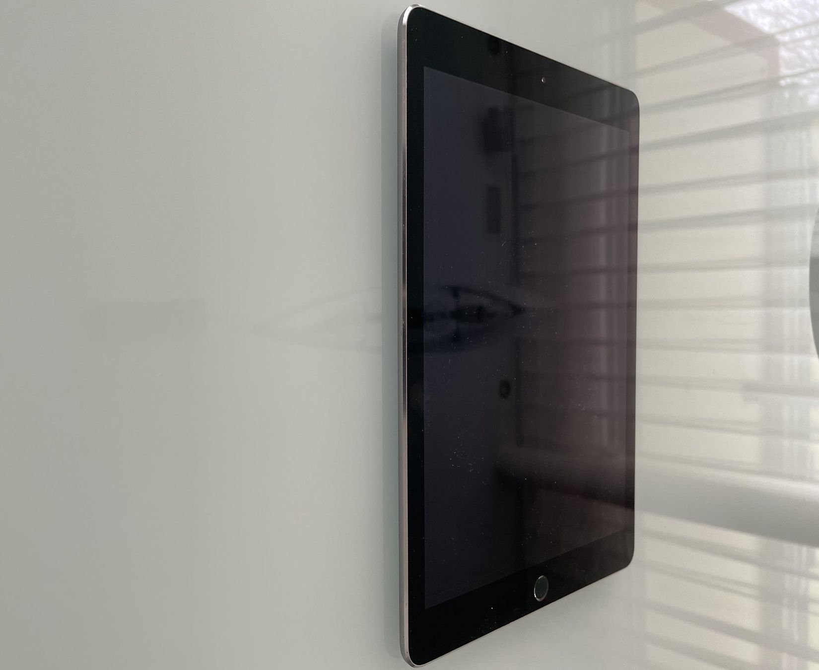 Apple Tablet PC: Apple Ipad Air 2.Gen 64Gb Wifi – Gebraucht aus Buchs ZH von Gladiatore 4