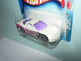 Corvette C5 1997 weiss/violett  * Hot Wheels 1:64