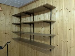 Wandregalsystem mit vier Fachböden Holzdekor gebraucht
