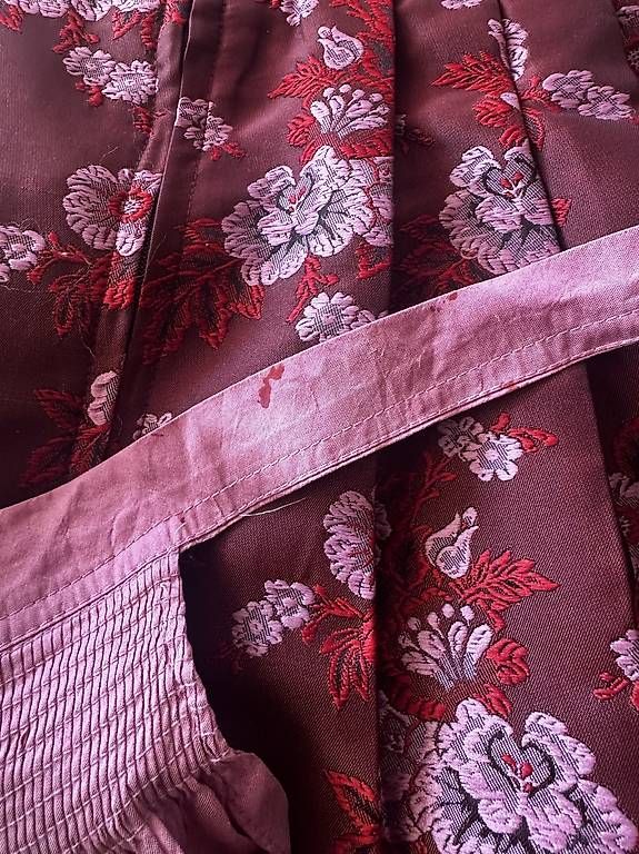 Robes: Dirndl in Bordeaux – D'occasion à Effretikon par alicebrunner 3