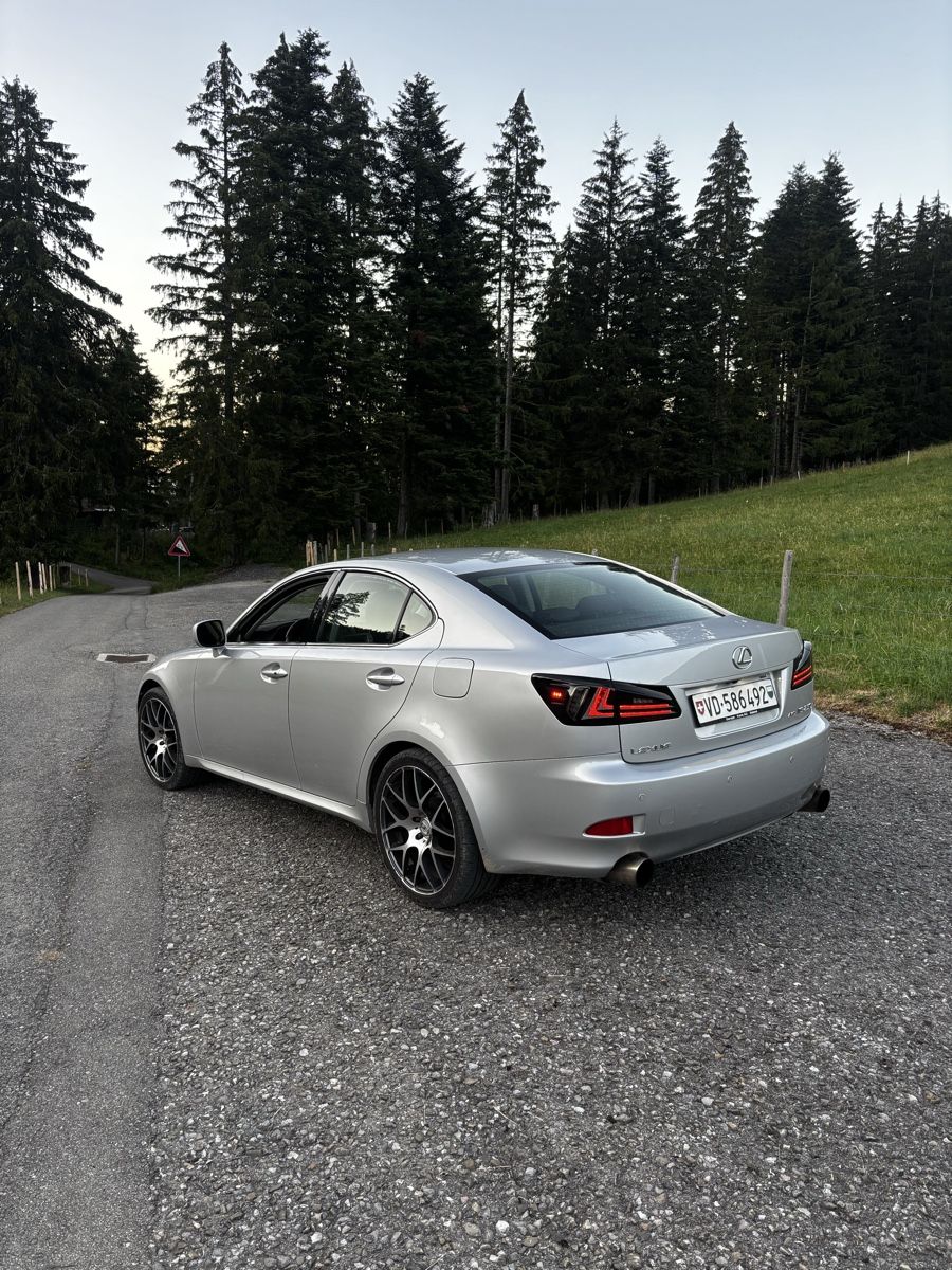 Lexus Automobili: Lexus IS 250 AWD – Usato da Le Pâquier-Montbarry venduto da dro_z7lz