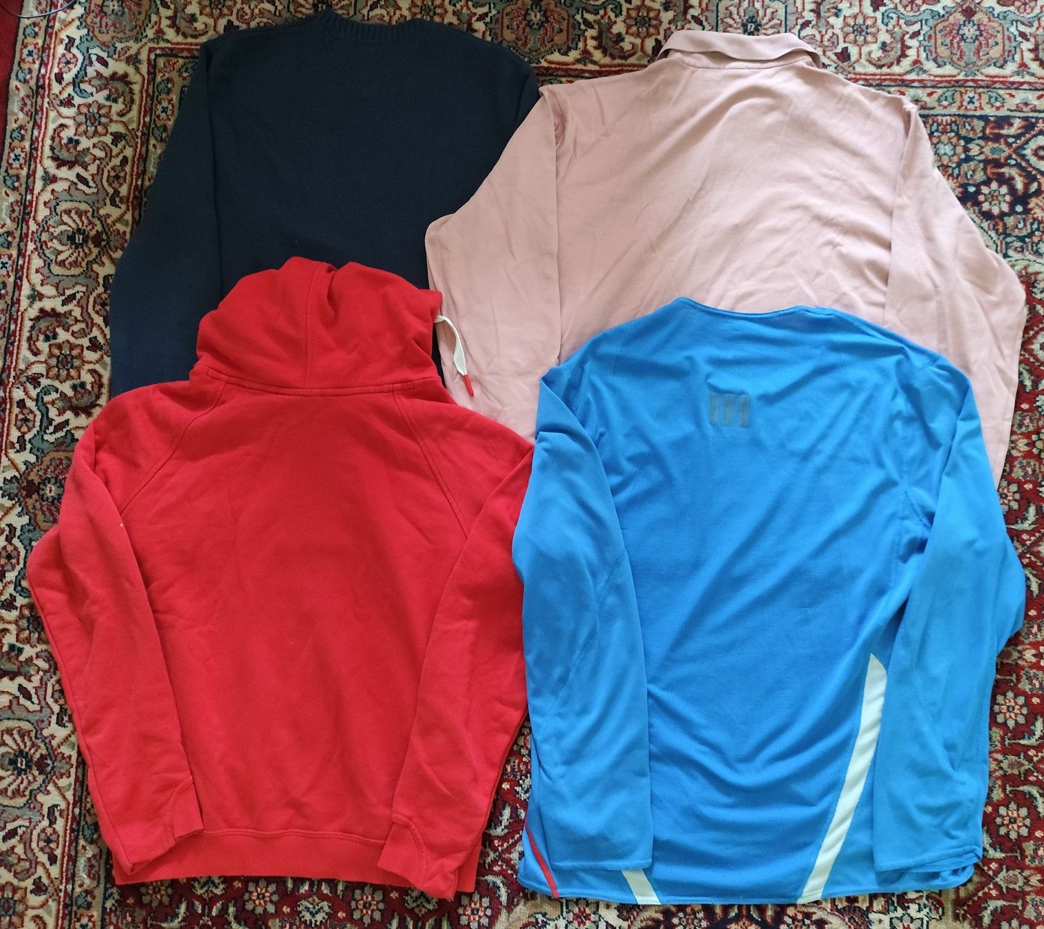 Kleiderpakete: Set 8 verschiedenen Pullovern Lot 8 pulls differentes – Gebraucht aus Grandson von proekt 1