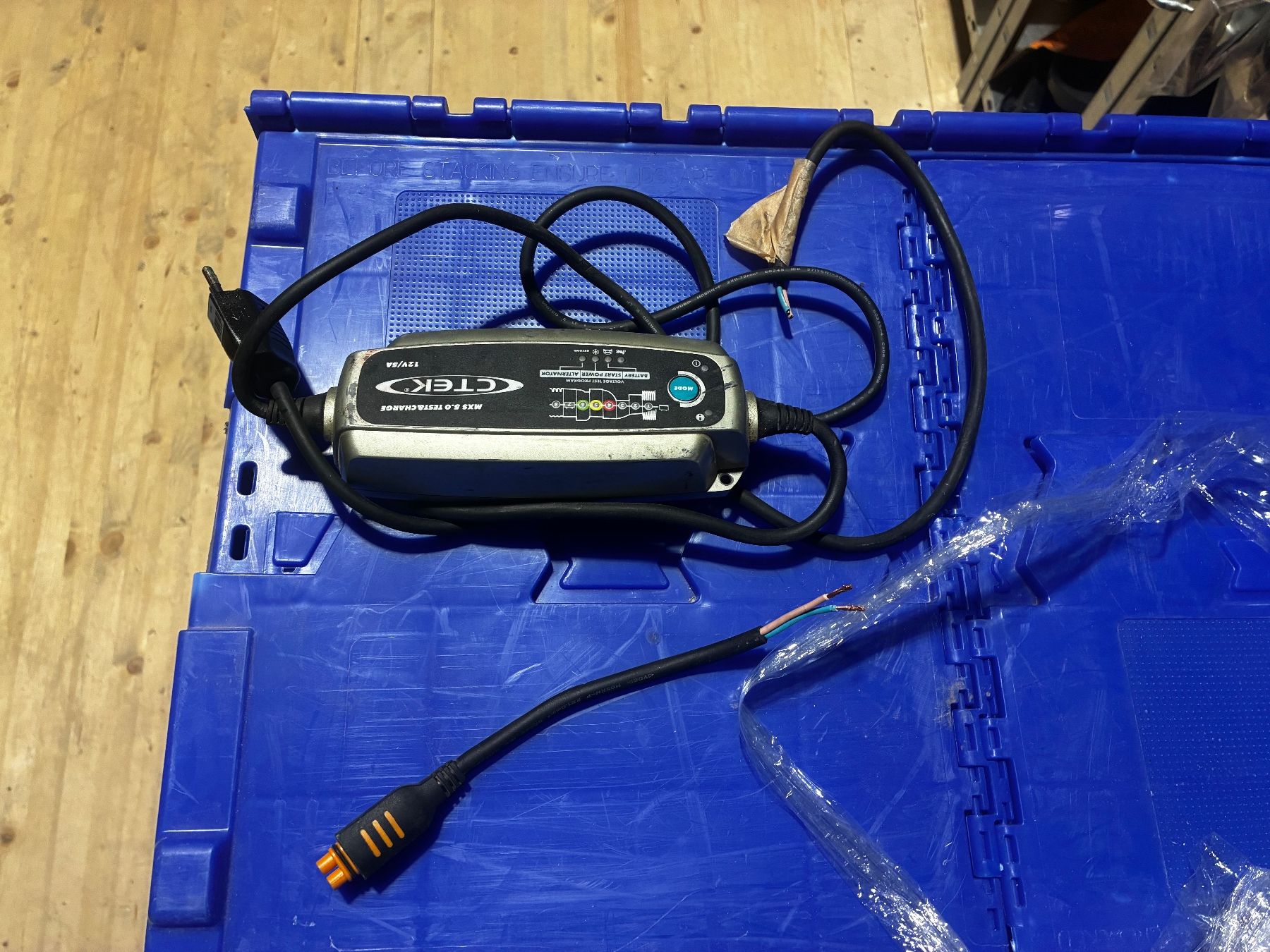 Ctek Batterie-Ladegeräte: Ctek Ladegerät MXS "defekt" – Defekt aus Zollbrück von outlet16