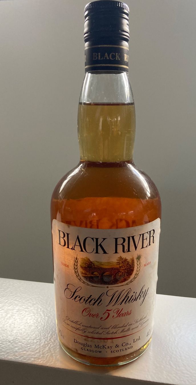 Spirituosen: Whisky Black River 5 years von ca 1985 – Neu (gemäss Beschreibung) aus Roggwil BE von Maui2000 3