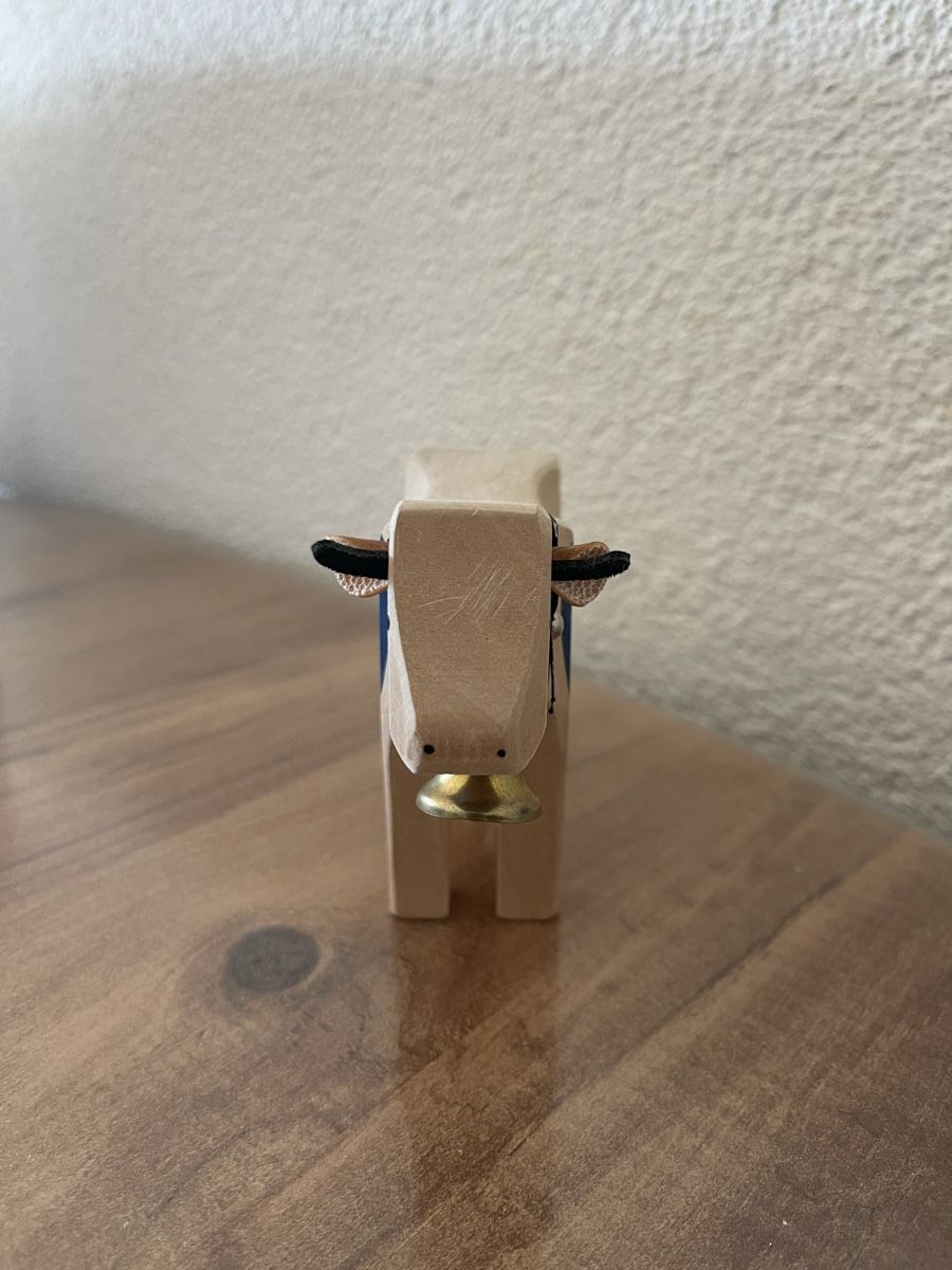 Figuren: Holzkuh mit Glocke und Schweizer Muster 17cm – Gebraucht aus Schlieren von Norauro 7