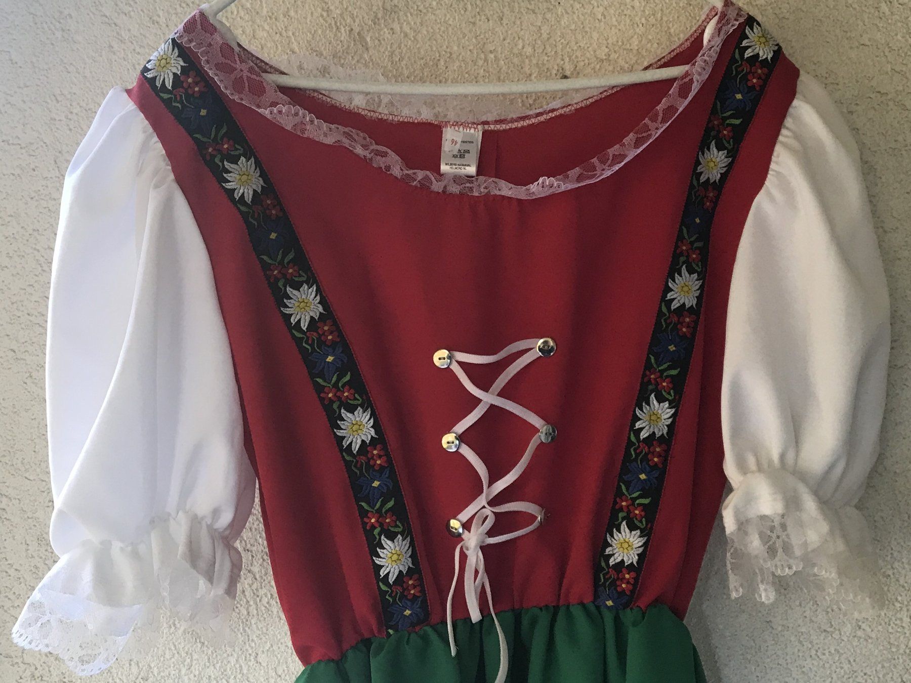 Costumi: FASNACHT DIRNDL – Nuovo (secondo la descrizione) da Ostermundigen venduto da Kari1937 1