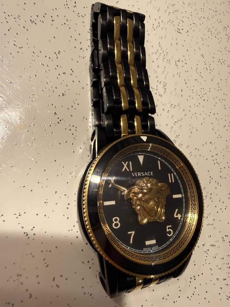 Versace Uhren: Versace – Gebraucht aus Buchs SG von arb_9dc8 2