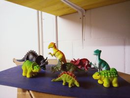 8er Set Dinosaurier Figuren, Top Zustand, Spielzeug