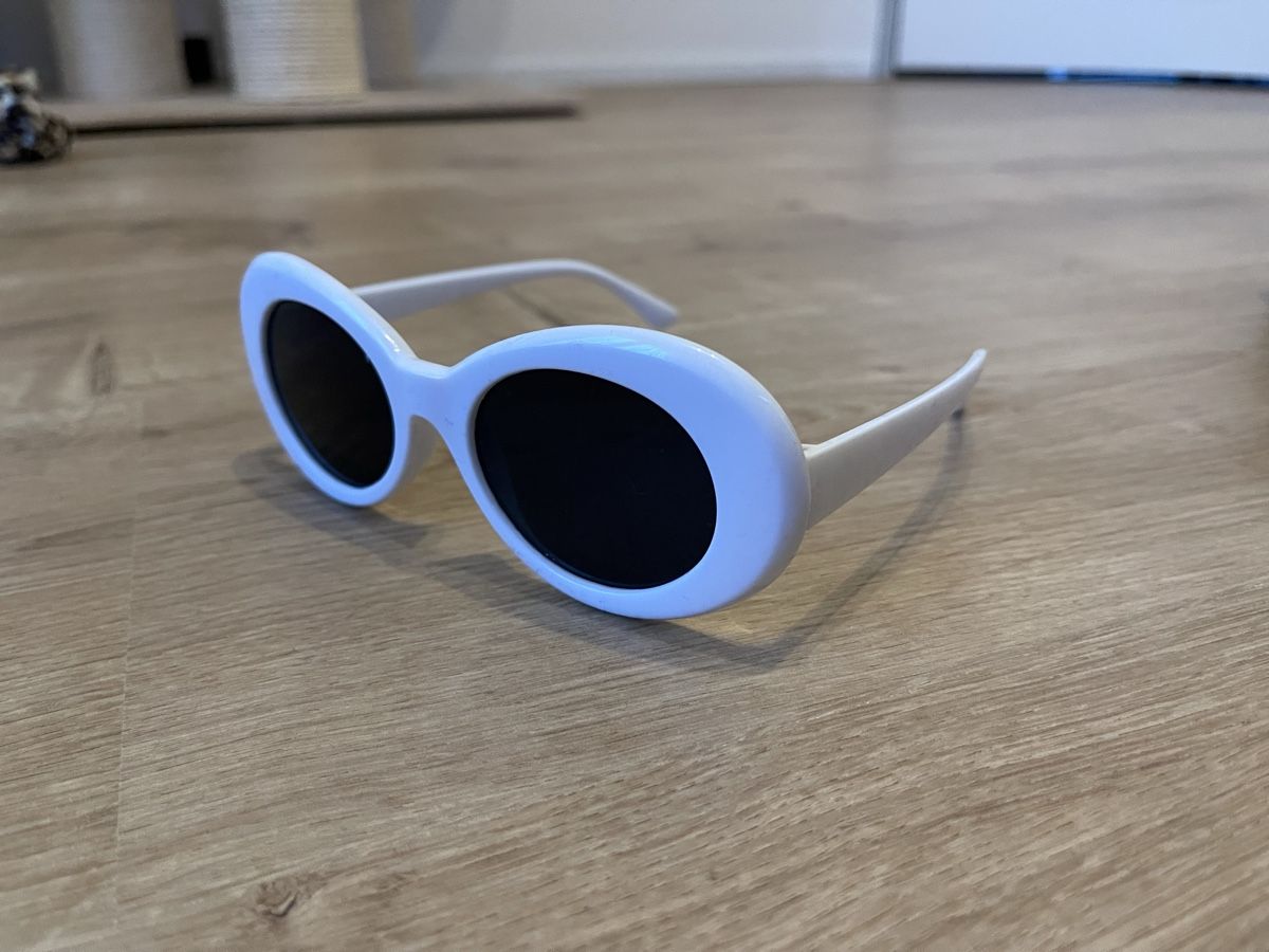 Shein Occhiali & Lenti: weisse sonnenbrille – Usato da Bremgarten AG venduto da arl_8nbf 1