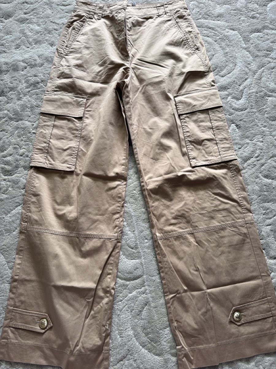 Pantalons: Cargo Pants beige size S used condition – D'occasion à geneve par clothesreseller