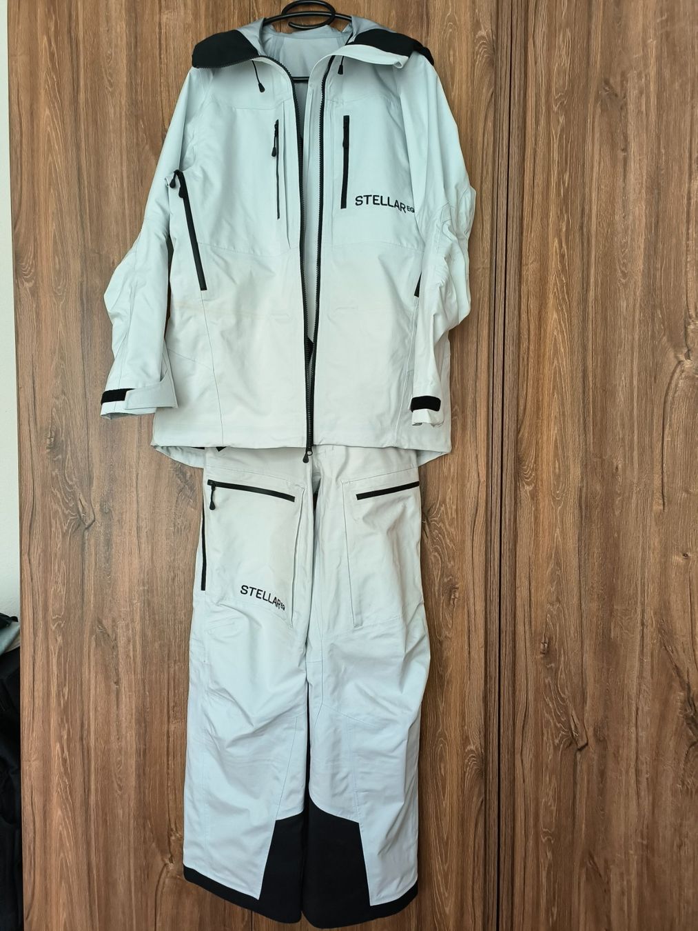 Lotti di vestiti: Stellar Free Shell Jacke und Hose – Usato da Interlaken venduto da C-T