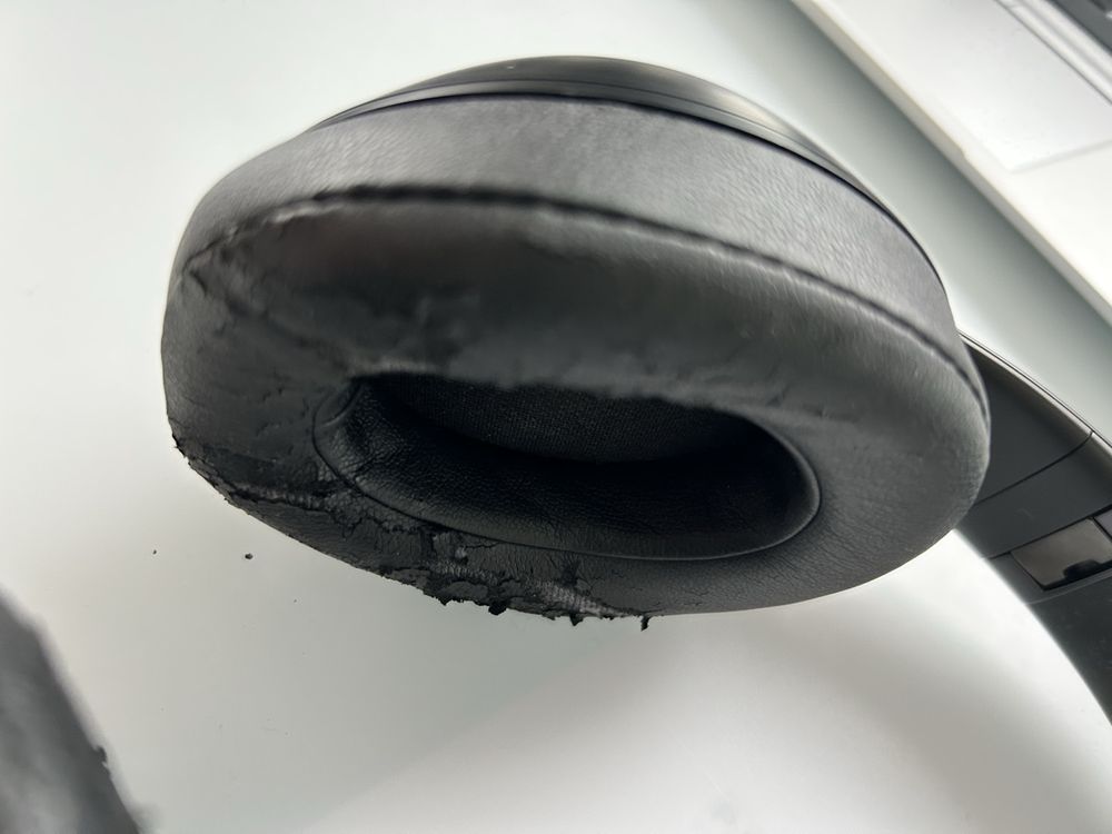 Beats Studio 3 Wireless Headphones (Defective) 6