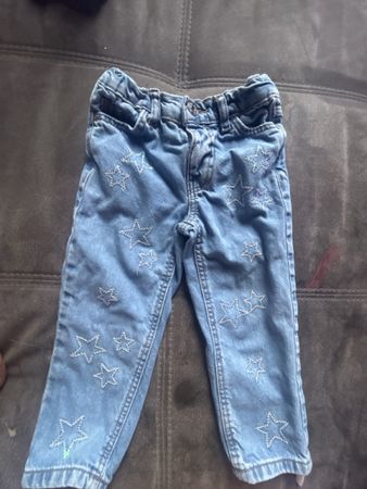 Jeans Kinder Grösse92 Pailetten Sterne blau guter Zustand