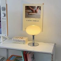 Nachttischlampe mit USB Anschluss