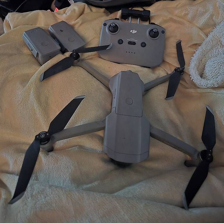 RC Modellbau: DJI MAVIC AIr 2 combo  – Gebraucht aus Rorschach von Giospi123