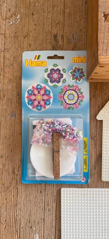 Kit bricolage: Bügelperlenset – Usato da Reutigen venduto da Schu456 1