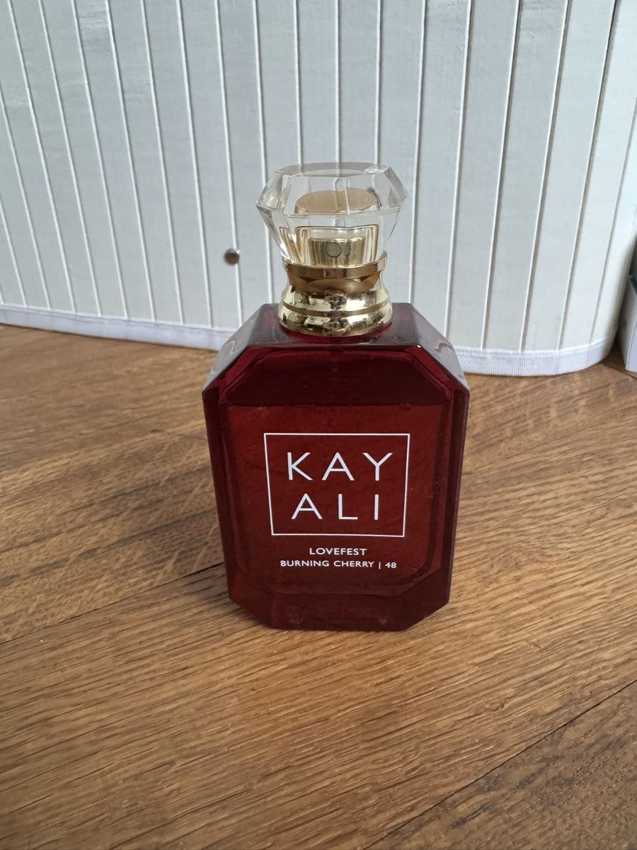 Kayali Profumi & Eau de Toilette: Kayali Burning Cherry Parfüm – Nuovo e nell'imballaggio originale da Bern venduto da emi_rcd5 1