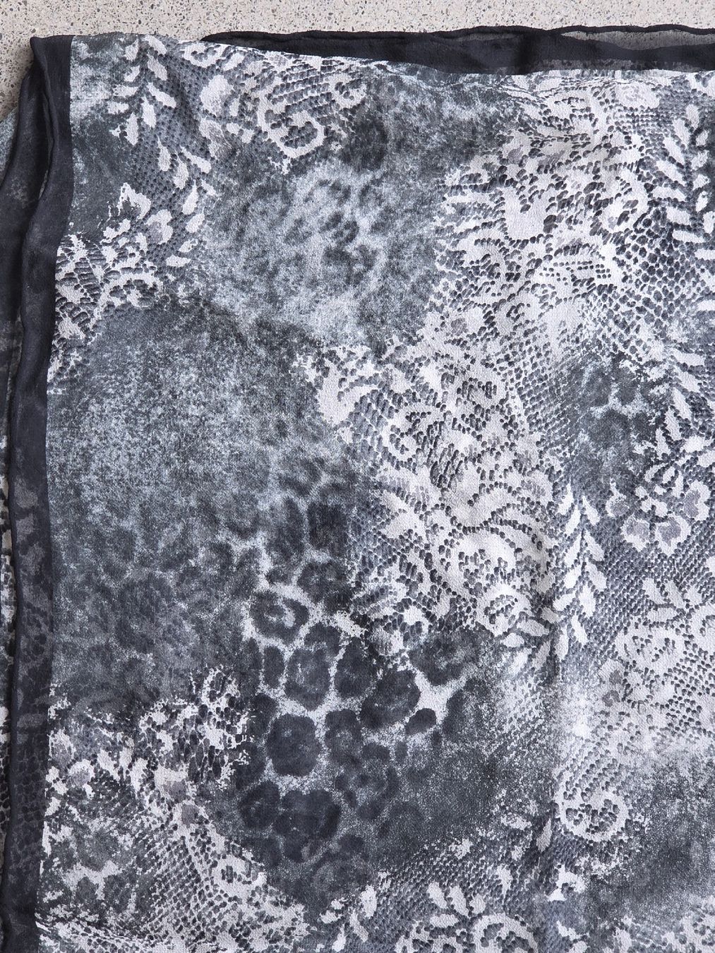 Foulard & Sciarpe: Seidenschal, handrolliert 43 x 155 – Nuovo e nell'imballaggio originale da Frauenfeld venduto da Schenken-mit-Herz 1