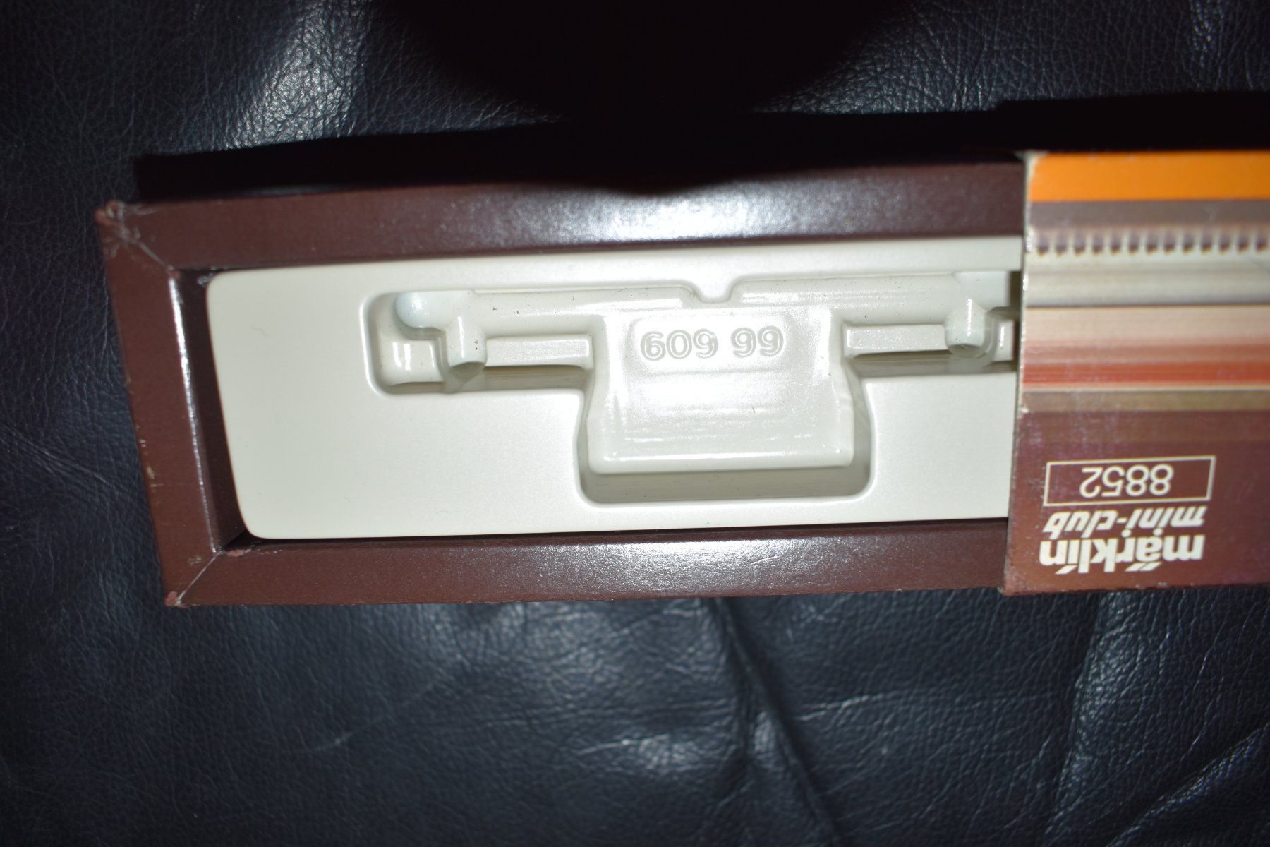 Märklin Modelleisenbahnen: Märklin Z 1 Boîte vide 8852 – Gebraucht aus Le Locle von skycomputer 1