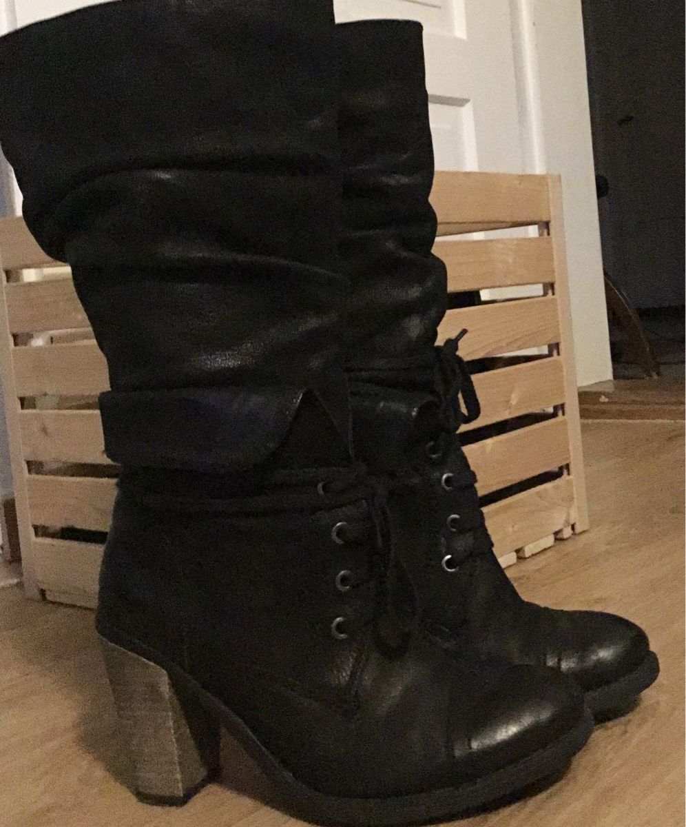 Damenschuhe: Stiefel 4 Paar – Gebraucht aus Schlieren von Jeajet 4