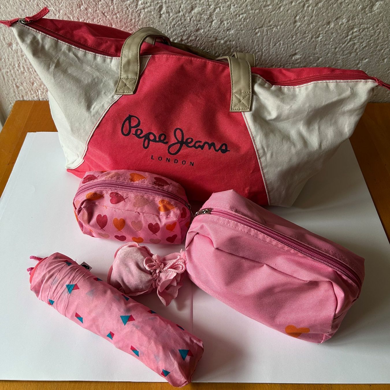 Borse: Set mit: Tasche, Knirps, 2 Necessaires & Schmuckbeutel – Usato da Bern venduto da san_svt6
