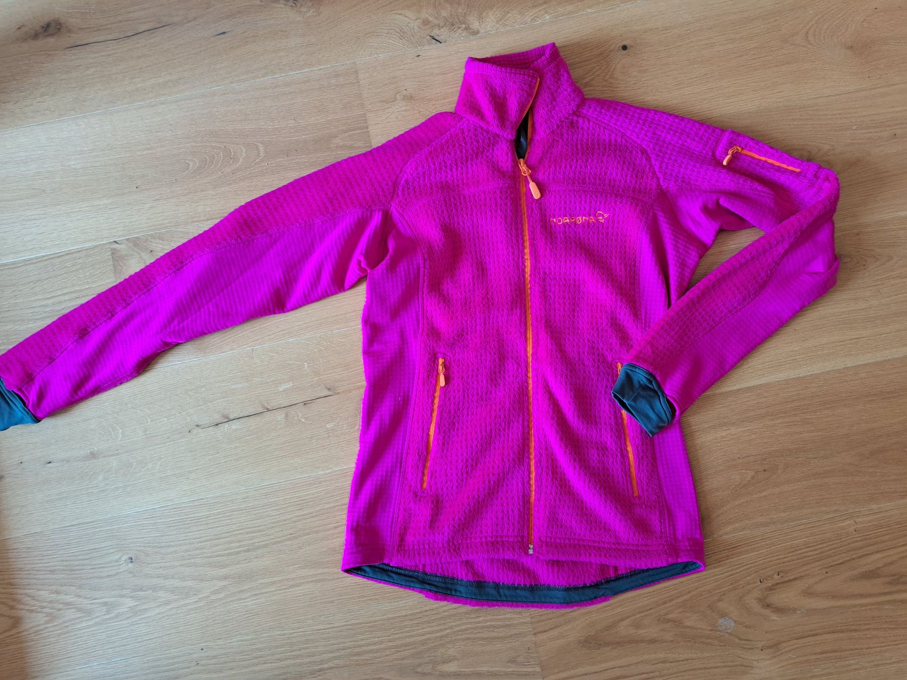 Norrøna Giacche: Norrona Fleece Pink M – Usato da Maienfeld venduto da Bac_le