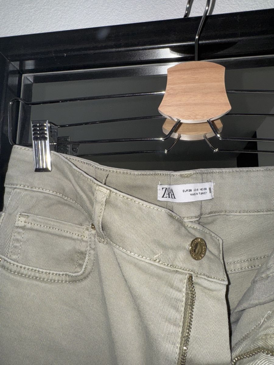 Zara Jeans: Zara flared jeans – Nuovo e nell'imballaggio originale da Zürich venduto da VittoDS 1