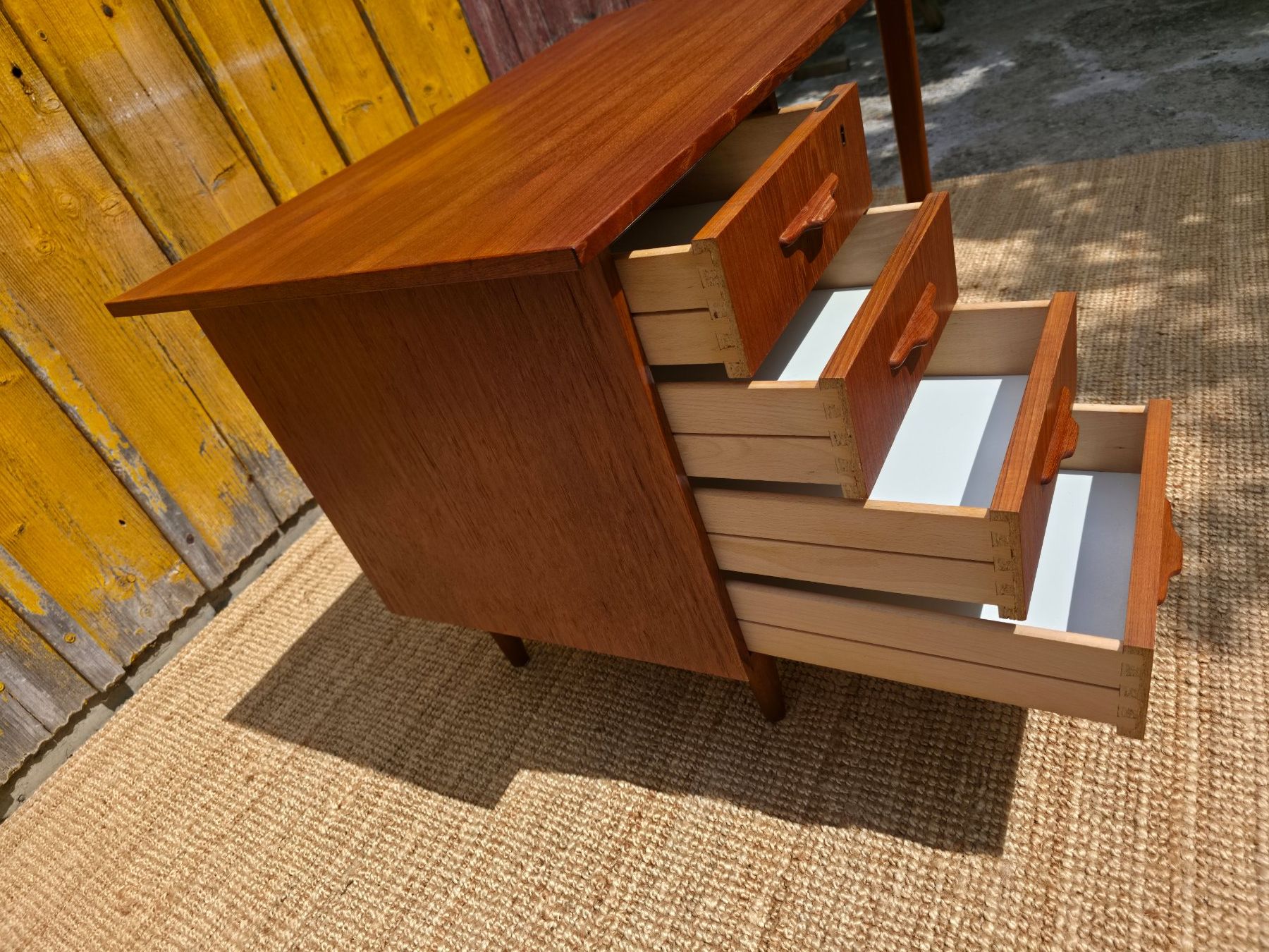 Schreibtische: Teak Schreibtisch mid century danish stil – Gebraucht aus Haslen AI von Vintagelix 8
