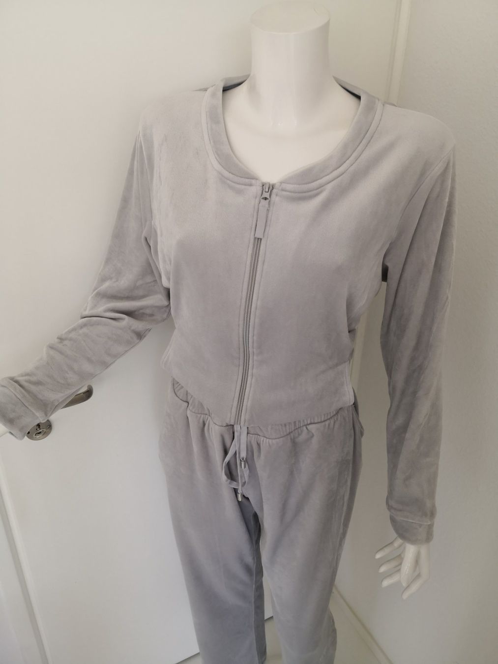 Completi & Tailleur: 🤩MANOR JOGGING-ANZUG JACKE & HOSE HELLGRAU – Usato da Olten venduto da Naja-Twins-Twins 5