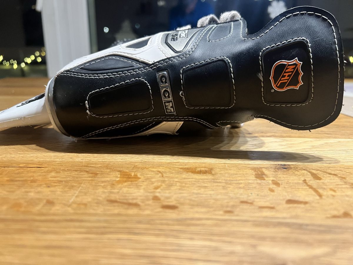 Ccm Pattini da ghiaccio: CCM Eishockey Schlittschuhe Grösse 36 – Usato da Killwangen venduto da Markusr 2
