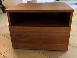 Bo Concept - table de chevet couleur noyer
