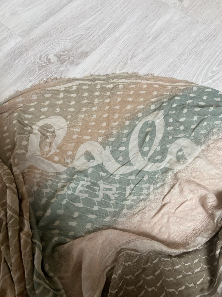 Lala Berlin Foulard & Sciarpe: Lala Berlin Dreiecktstuch – Nuovo (secondo la descrizione) da Wiesendangen venduto da Jafani 1