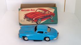 Blechauto Mercedes Benz 300SL blau, Made in Japan (WG)