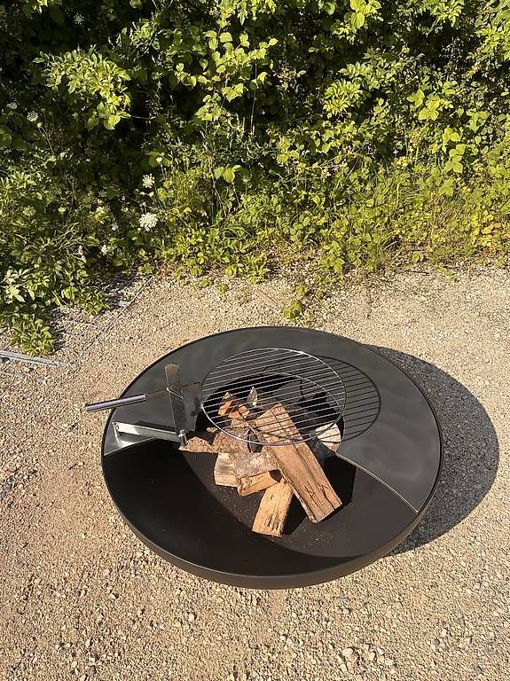 Bracieri: Edle Feuerschale 1m Durchmesser mit Grillring und Zubehör – Nuovo (secondo la descrizione) da Oberwil-Lieli venduto da metal-works 2