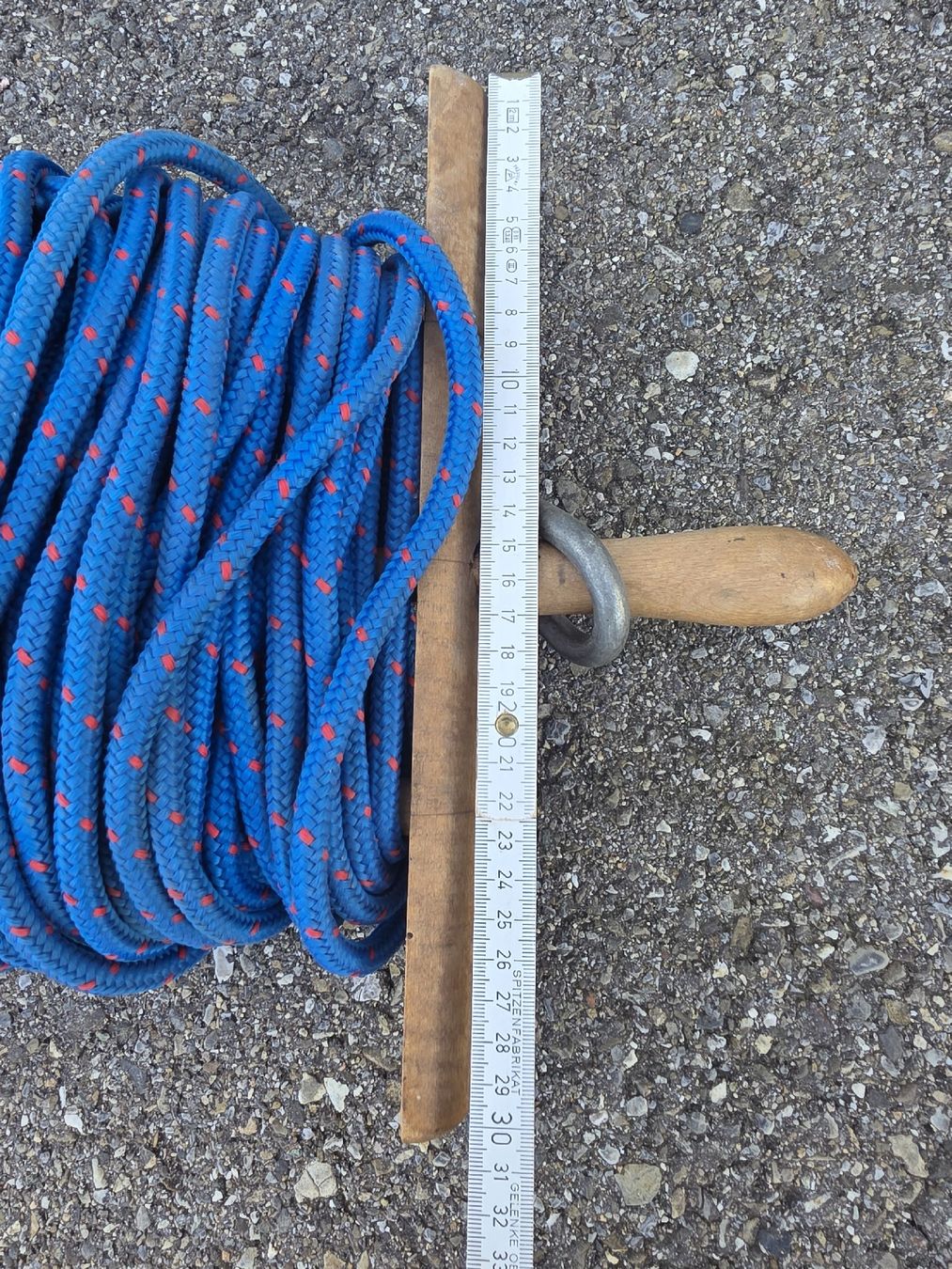 Barche: Fischerboot Blaues Seil auf Holzhaspel, ca. 20m,  – Usato da Mittelhäusern venduto da krasty02 1