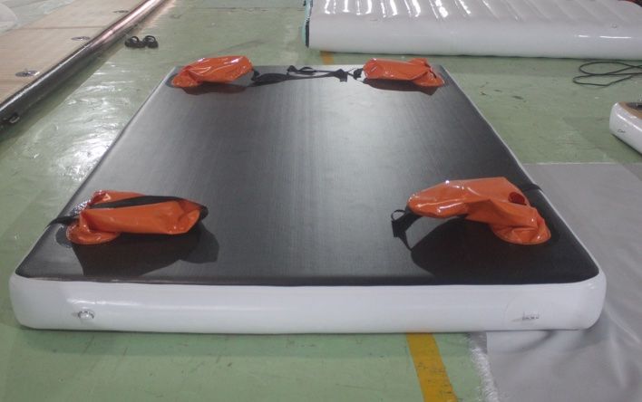 Schwimmbad: Aufblasbares Schwimmdock - Inflatable Floating Dock – Neu (gemäss Beschreibung) aus Zollikon von Runcini 1