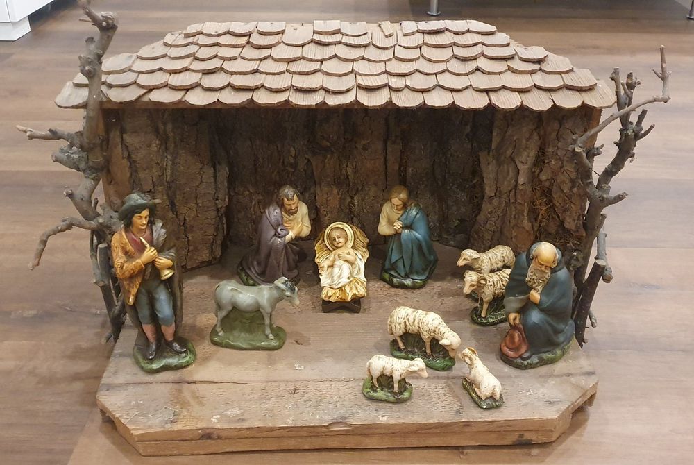 Weihnachtskrippe Aus Holz Mit Figuren | Kaufen Auf Ricardo