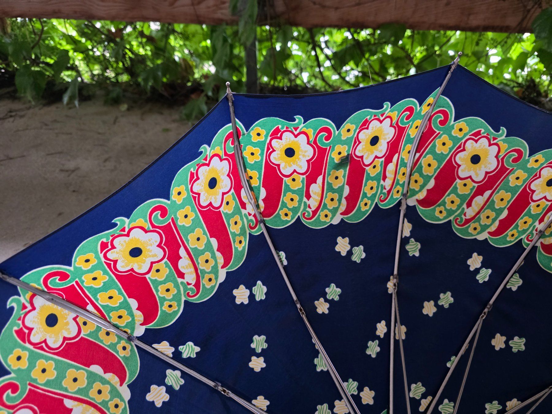 Ombrelli: antiker Regenschirm Schirm 84 cm x 86 cm – Usato da Walterswil BE venduto da Lonitti 7