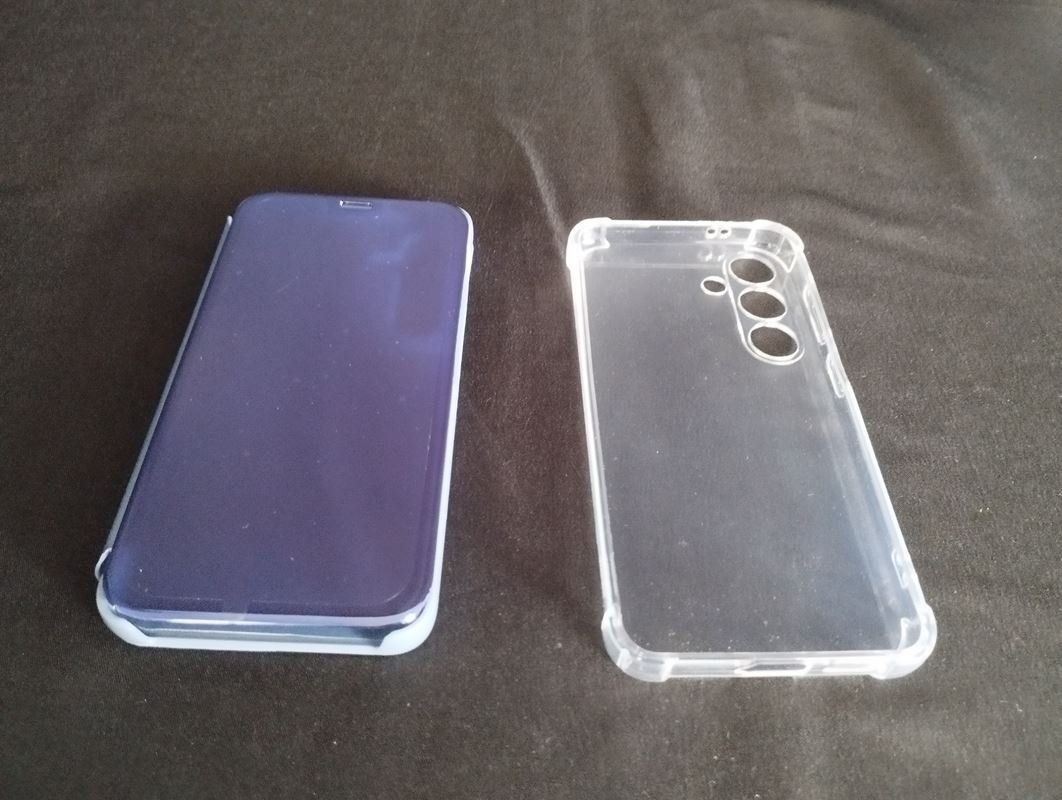 Samsung Cover & Protezioni schermo: Samsung Handyhülle S24 2er – Usato da Schübelbach venduto da Restwert_Schubelbach 1