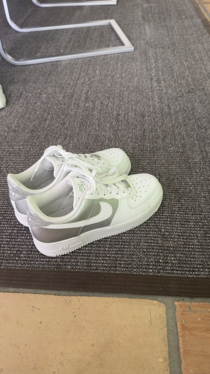 Damenschuhe: Nike Air Force – Neu (gemäss Beschreibung) aus Oberrohrdorf von rsc_f9z7 2