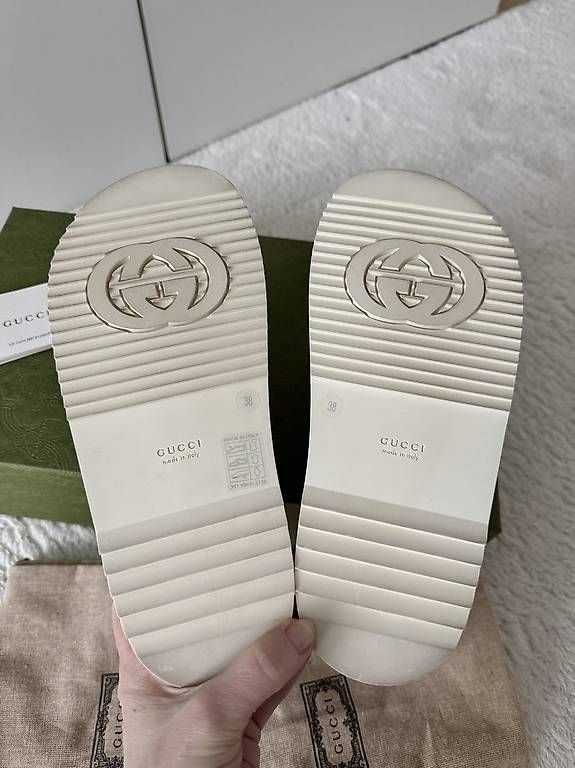 Scarpe da donna: Sandalen GUCCI – Usato da Bürglen UR venduto da VKorchynskyi 3
