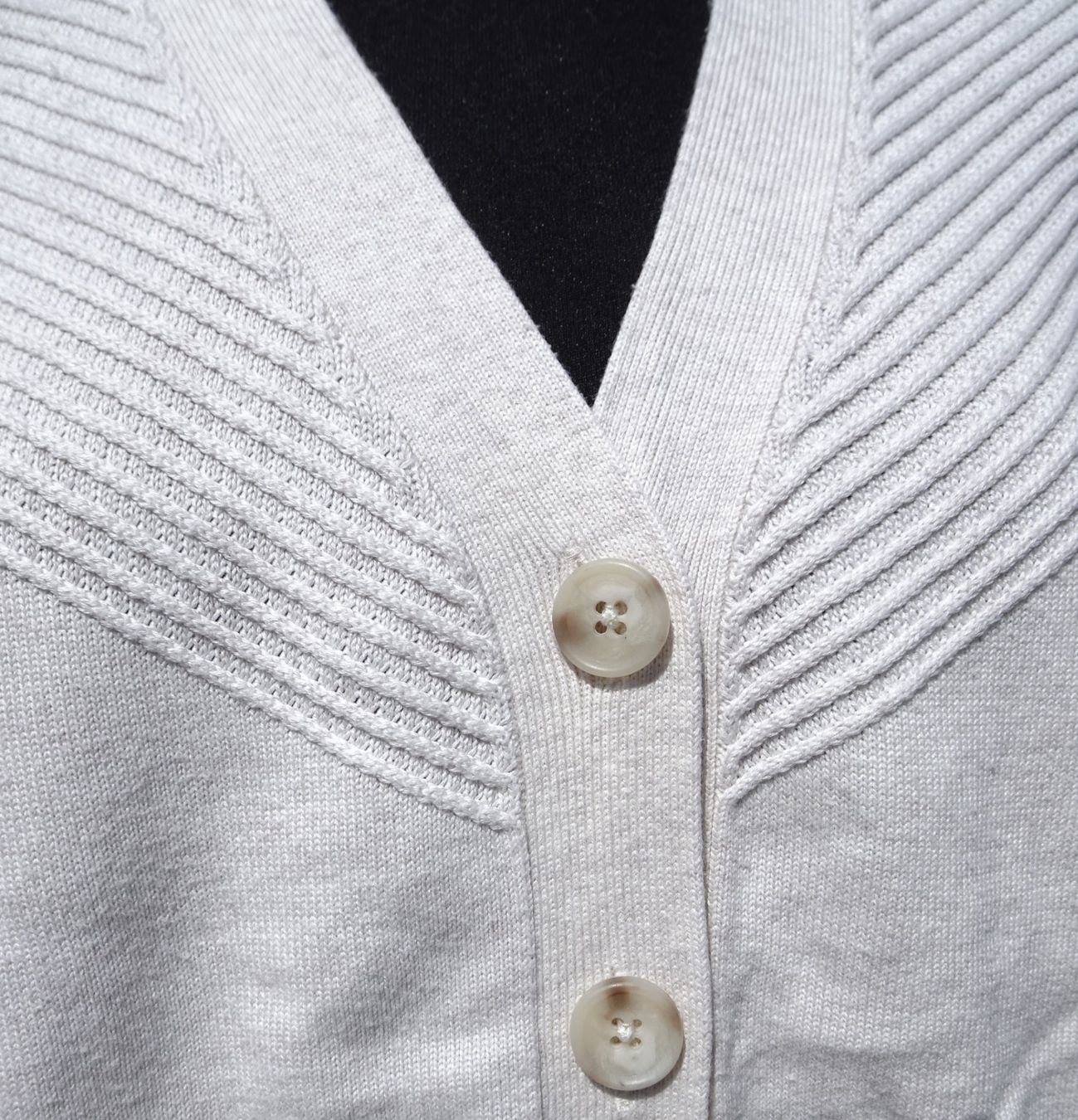 Repeat Giacche: Repeat Cardigan Gr 40 M beige creme Strickjacke – Usato da Winterthur venduto da blumeblau77 2
