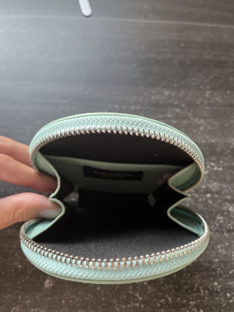 Portemonnaie: Porte-monnaie rond vert d'eau - Pull&bear – Gebraucht aus Le Locle von Ophelhugy 2