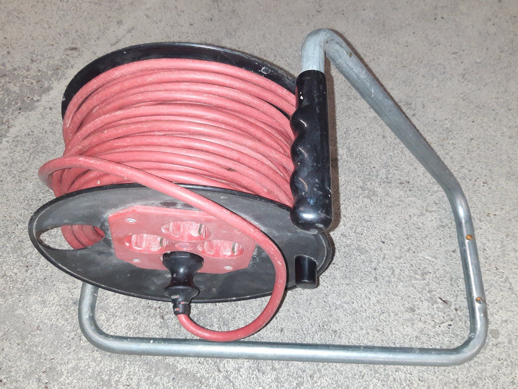 Kabel: Kabelrolle mit SCHUKO Steckdosen!! – Gebraucht aus Lohn-Ammannsegg von Molch7 1