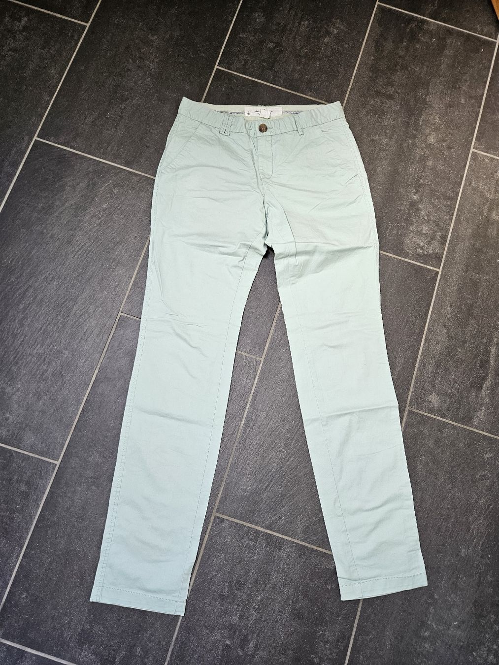 H&M Pantalons: Hose Hellblau H&M – D'occasion à Bern par Snowflake38