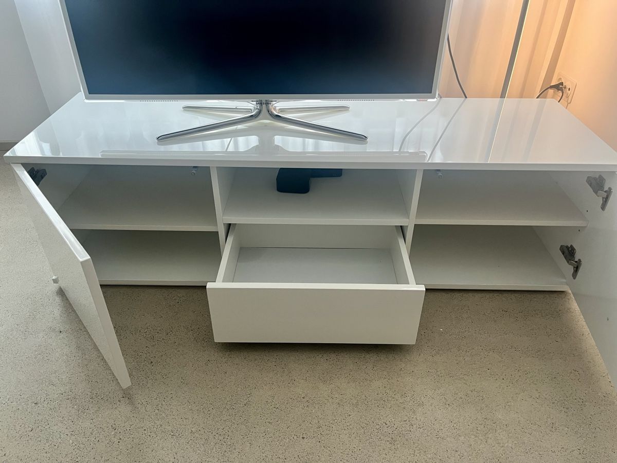 Pfister TV Möbel: TV Möbel Life Pfister – Gebraucht aus Zürich von Jaskam 8