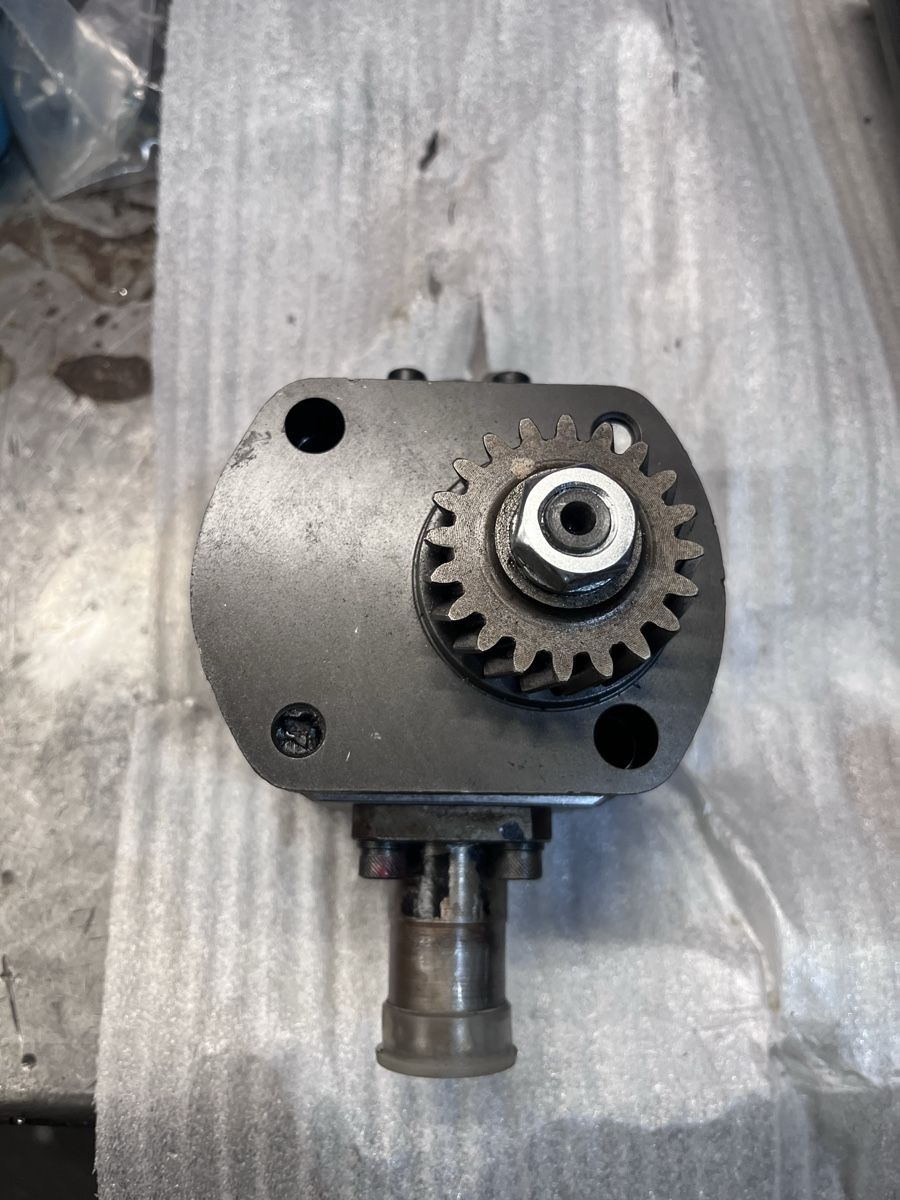 Pumpen & Teile: Hydraulikpumpe zu Case ,IH , Traktor – Gebraucht aus Reichenbach i. K. von Berger.1 1