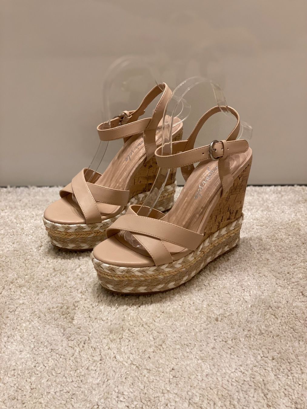 New Look Scarpe da donna: Plateau Keilabsatz Sandale, Gr. 39 – Nuovo (secondo la descrizione) da Oberdiessbach venduto da j_schafi 1